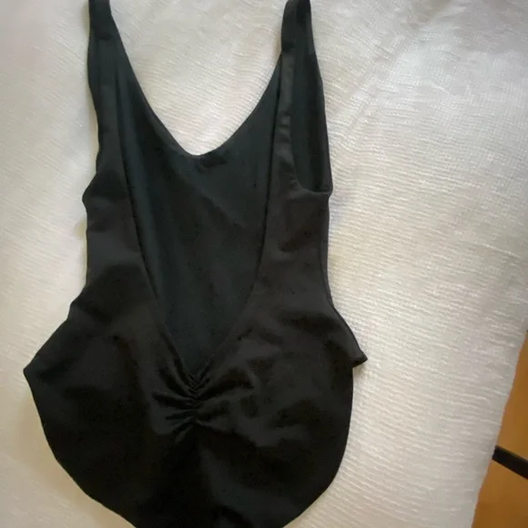 Elegant Black One-Piece Swimsuit - Picture 5 of 6
